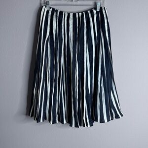 Anne Klein Black and White Striped 100% Silk A-Line Midi Pleated Skirt Sz 4